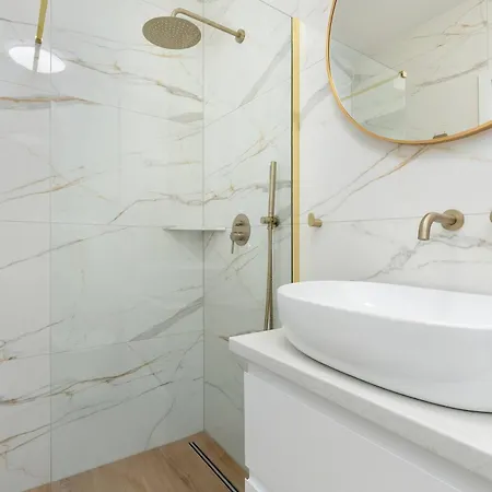 Bright & Modern With Balcony Close To The Center By Renters Danzig