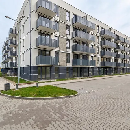 Bright & Modern With Balcony Close To The Center By Renters Danzig