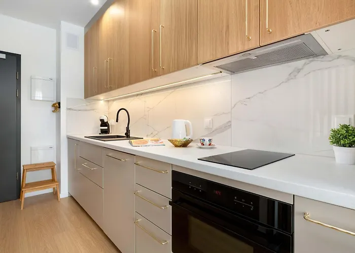 דירה Bright & Modern With Balcony Close To The Center By Renters *